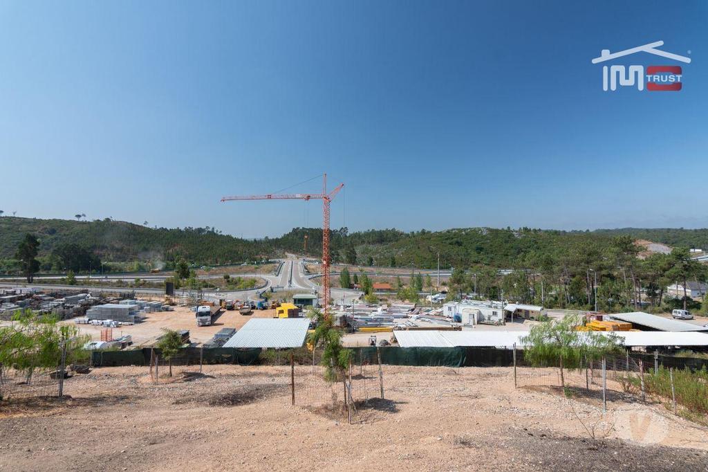 Terrenos Tomar - Fotos para Terreno bem localizado em zona industrial aprovada (1-T-000383)