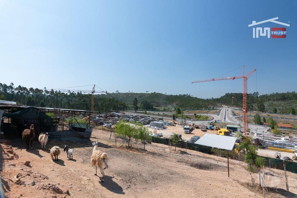 Terrenos Tomar - Fotos para Terreno bem localizado em zona industrial aprovada (1-T-000383)
