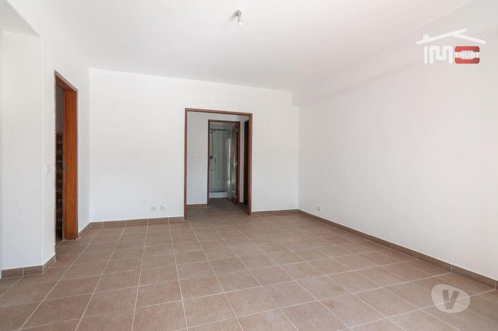 Apartamentos a venda Ourém - Fotos para Ourem-Moradia com grande potencial (1-M-000396)