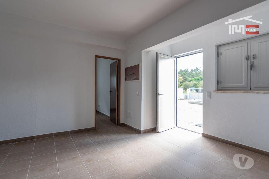 Apartamentos a venda Ourém - Fotos para Ourem-Moradia com grande potencial (1-M-000396)
