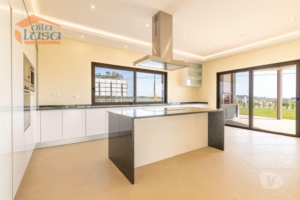 Apartamentos a venda Lagos - Fotos para Lagos-Casa dos seus sonhos e excelência (810200001)