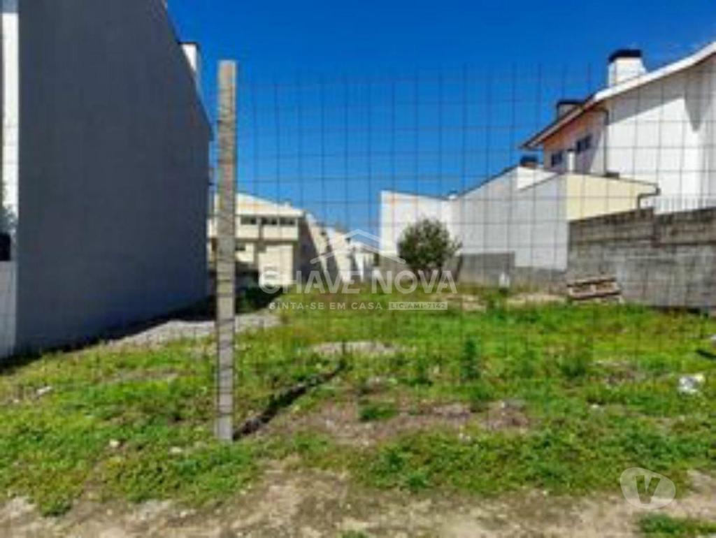 Terrenos Vila Nova de Gaia - Fotos para Terreno para construção de Moradia 3 frentes em Laborim de Baixo