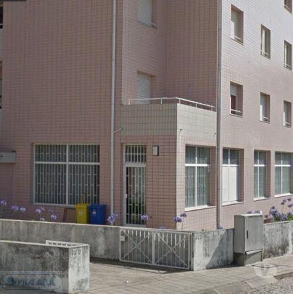 Comprar Loja Gondomar - Fotos para Para investidores - Loja com terraço e garagem - Rio Tinto