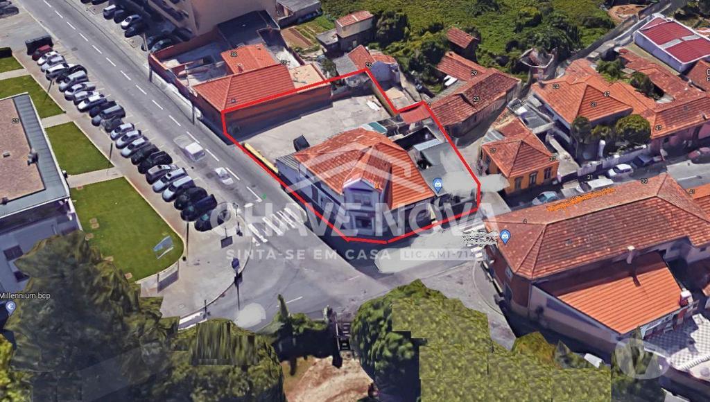 Comprar Loja Vila Nova de Gaia - Fotos para Investimento - Prédio bem localizado com arrendamentos