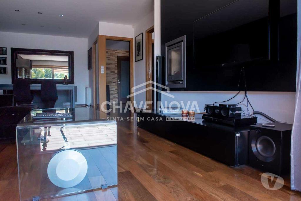 Imóveis para alugar Vila Nova de Gaia - Fotos para Apartamento T2 com terraço e box em condomínio fechado com...