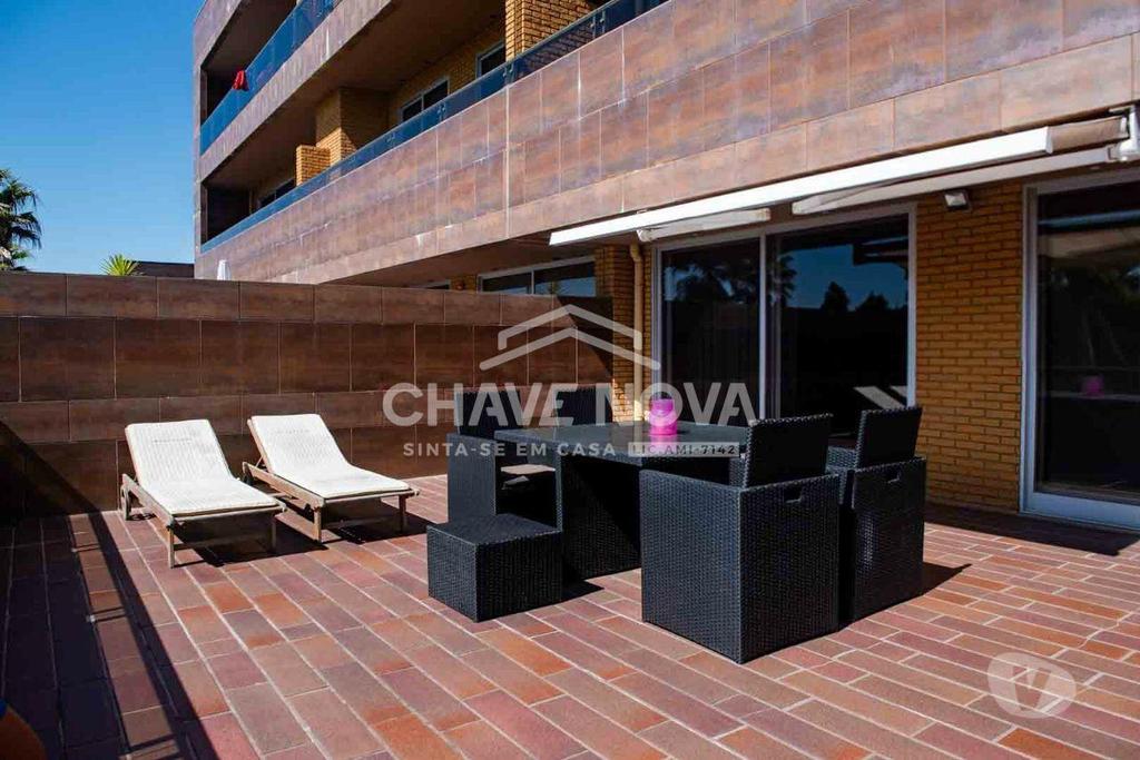 Imóveis para alugar Vila Nova de Gaia - Fotos para Apartamento T2 com terraço e box em condomínio fechado com...