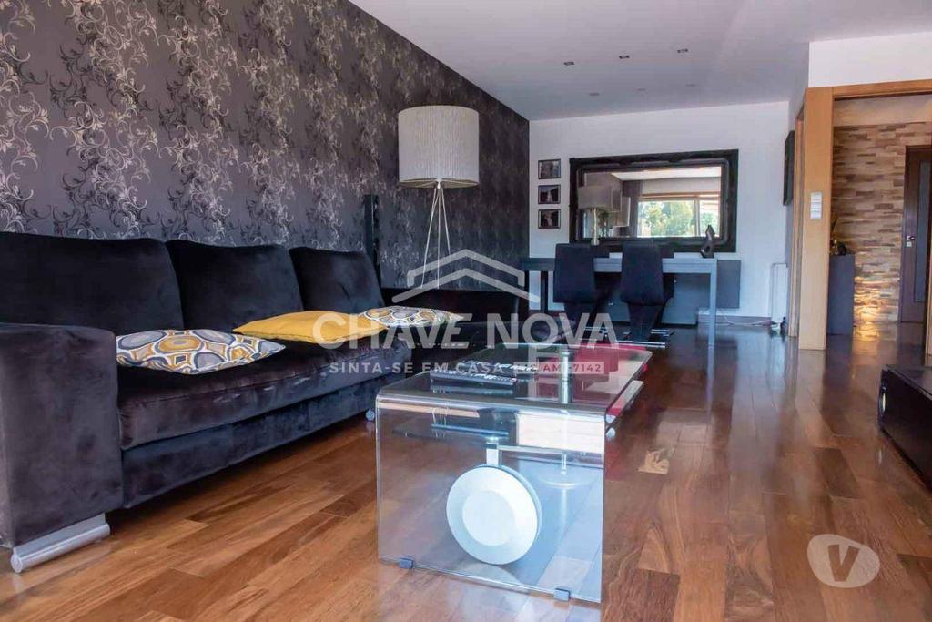 Imóveis para alugar Vila Nova de Gaia - Fotos para Apartamento T2 com terraço e box em condomínio fechado com...