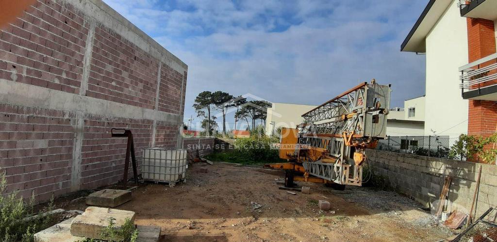 Terrenos Vila Nova de Gaia - Fotos para Terreno com Projeto para Moradia de 3 frentes na Praia de
