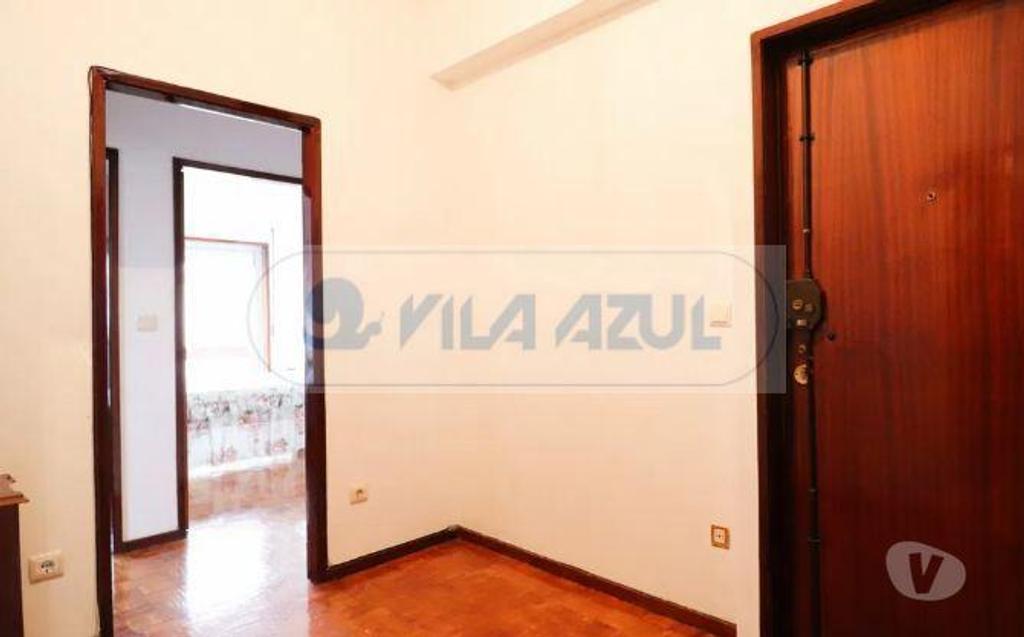 Comprar Loja Maia - Fotos para Edifício Multifuncional em Águas Santas - 4 Apartamentos T2,...