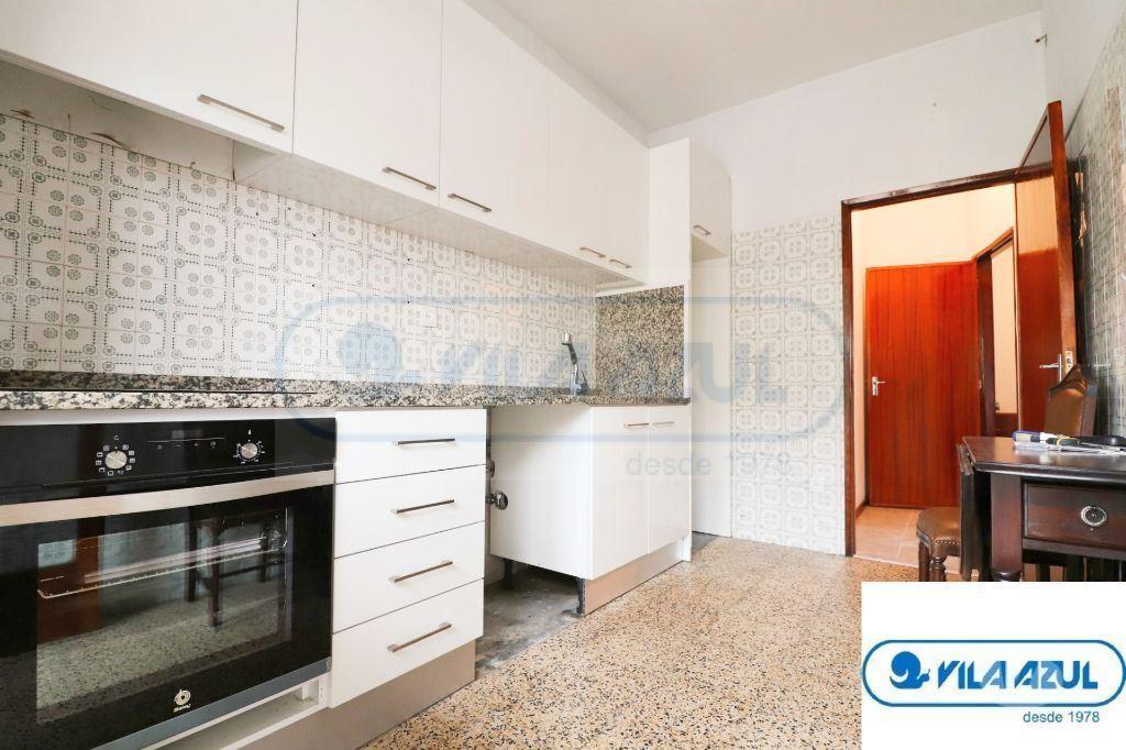 Comprar Loja Maia - Fotos para Edifício Multifuncional em Águas Santas - 4 Apartamentos T2,...