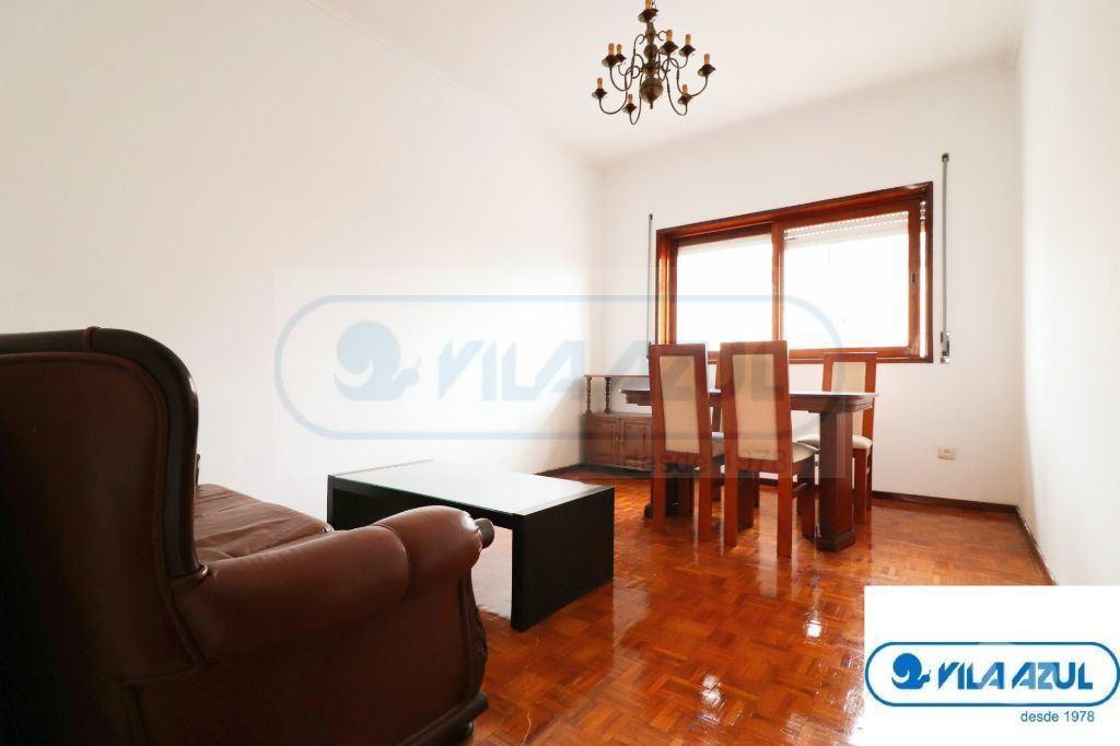 Comprar Loja Maia - Fotos para Edifício Multifuncional em Águas Santas - 4 Apartamentos T2,...