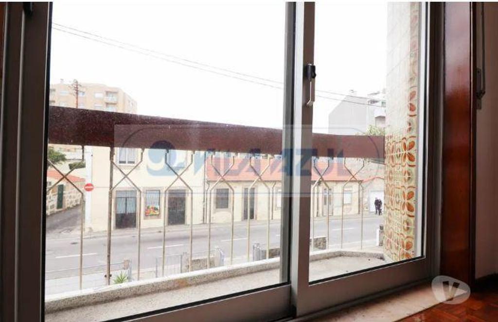 Comprar Loja Maia - Fotos para Edifício Multifuncional em Águas Santas - 4 Apartamentos T2,...