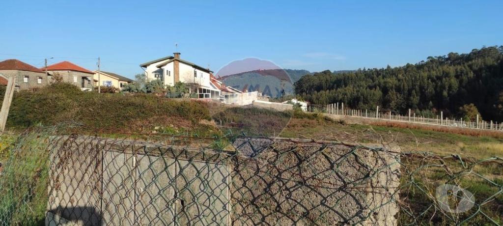 Terrenos Santo Tirso - Fotos para Santo-tirso-Terreno para venda (125061021-921)