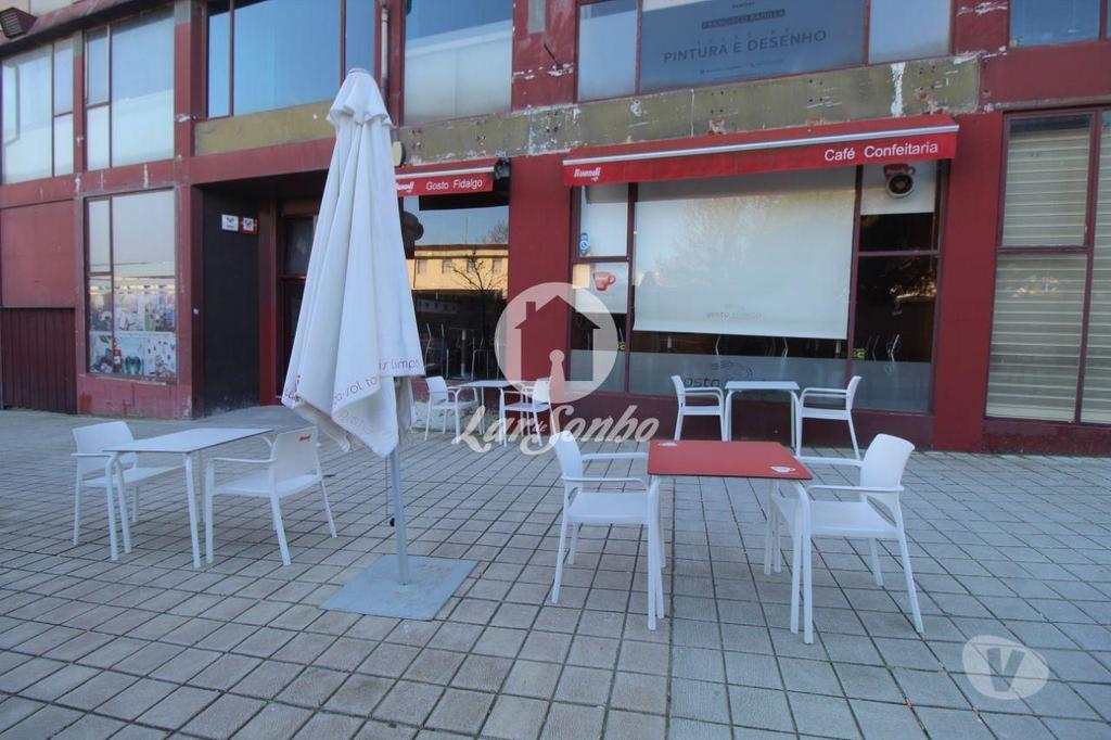 Comprar Loja Porto - Fotos para Trespasse de Café em zona nobre do Porto