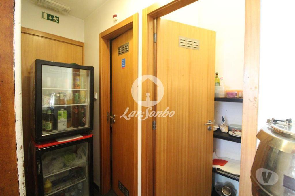 Comprar Loja Porto - Fotos para Trespasse de Café em zona nobre do Porto
