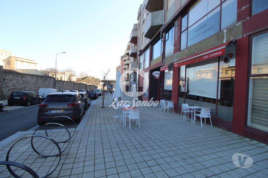 Comprar Loja Porto - Fotos para Trespasse de Café em zona nobre do Porto