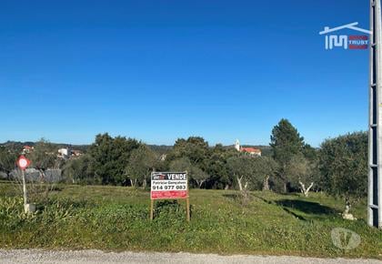 Terrenos a venda - Fotos para Terreno com possibilidade de construção com uma área 2150 M2