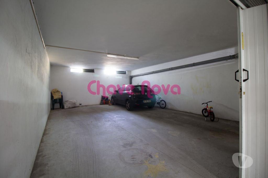 Comprar Loja Vila Nova de Gaia - Fotos para Loja com Terraço na Madalena a 700m das Praias