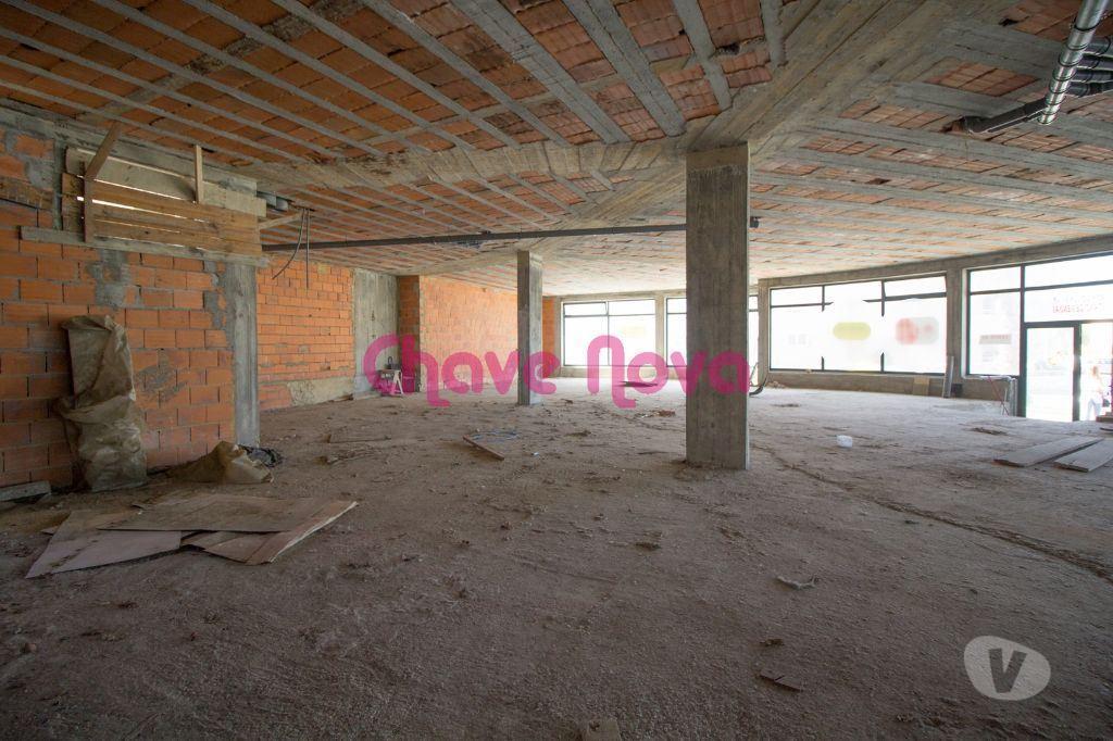 Comprar Loja Vila Nova de Gaia - Fotos para Loja com Terraço na Madalena a 700m das Praias