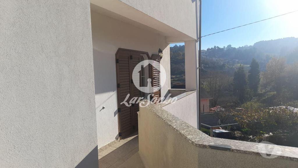 Apartamentos a venda Lousada - Fotos para Lousada-VENDE-SE MORADIA V5 CAÍDE DE REI (243-M-00727)