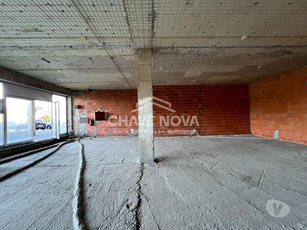 Comprar Loja Maia - Fotos para Venda Arrendamento de Loja - Moreira, Maia (5 min Aeroporto)