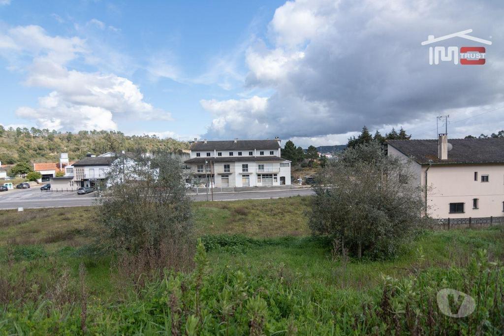 Terrenos Ourém - Fotos para Ourem-Terreno Urbano em zona privilegiada de Ourém, (1-T-000438)