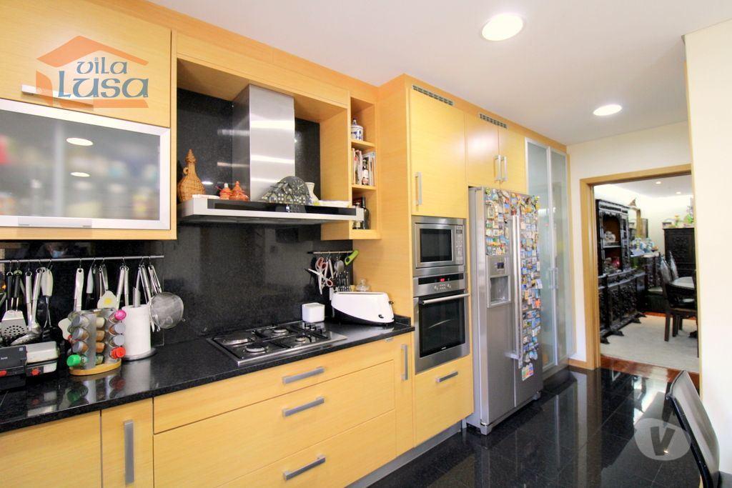 Apartamentos a venda Vila Nova de Gaia - Fotos para Moradia T4 Arcozelo com 2 suites, sala + 2 salões jogos e