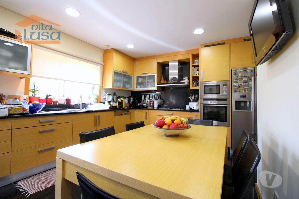 Apartamentos a venda Vila Nova de Gaia - Fotos para Moradia T4 Arcozelo com 2 suites, sala + 2 salões jogos e