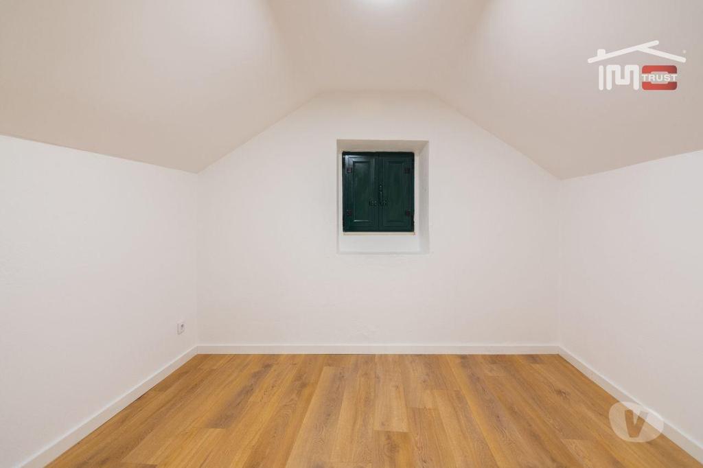 Apartamentos a venda Leiria - Fotos para Moradia T2 totalmente remodelada a dois passos de Fátima.