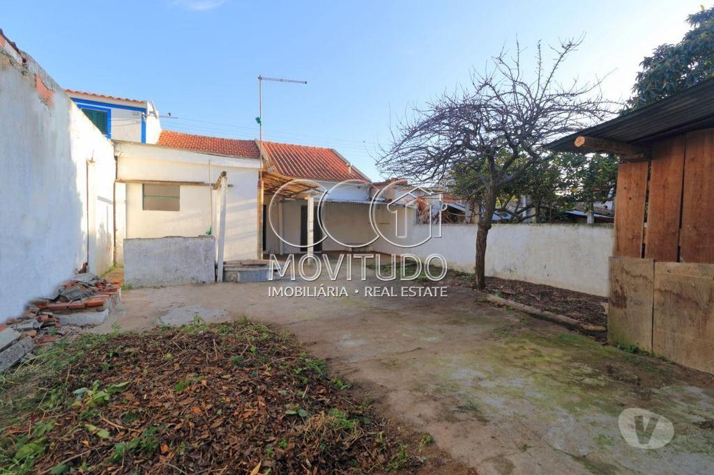 Comprar Loja Golegã - Fotos para RESERVADO - Terreno com Moradia térrea, para venda, situada...