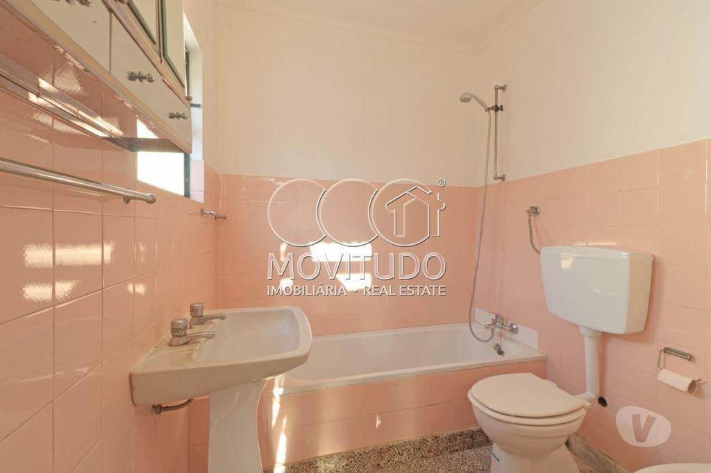 Comprar Loja Golegã - Fotos para RESERVADO - Terreno com Moradia térrea, para venda, situada...