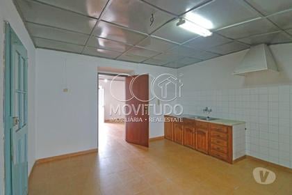 Comprar Loja - Fotos para RESERVADO - Terreno com Moradia térrea, para venda, situada...
