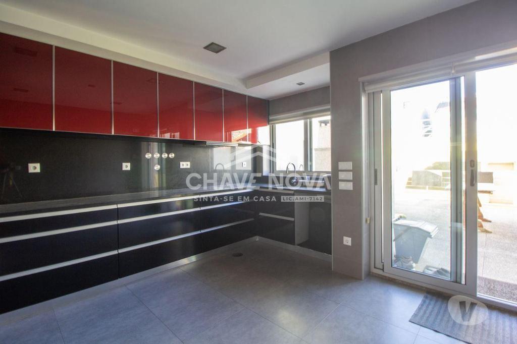 Apartamentos a venda Póvoa de Varzim - Fotos para Povoa-de-varzim-Moradia T4 Povoa Varzim (OD 01418)