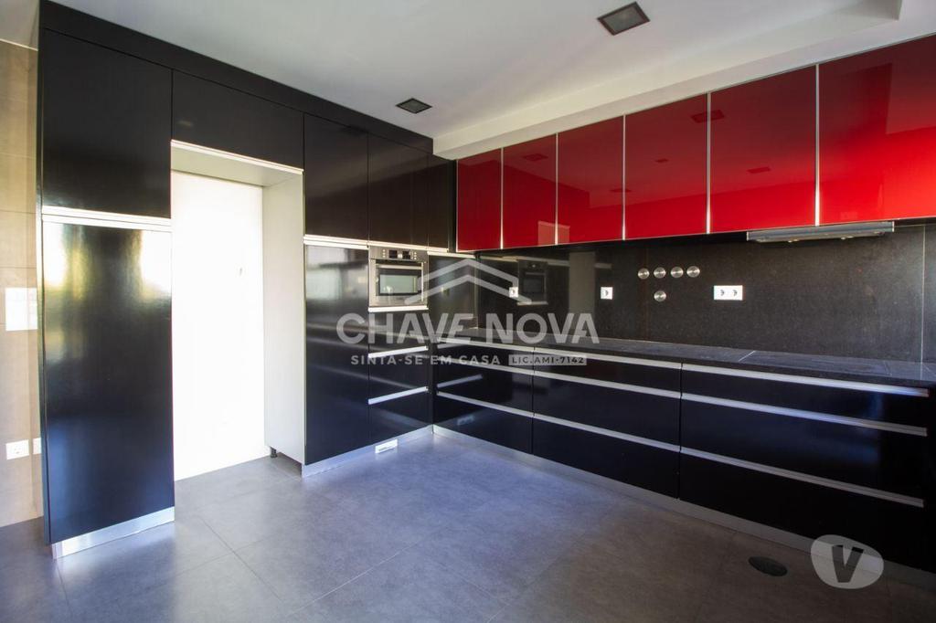Apartamentos a venda Póvoa de Varzim - Fotos para Povoa-de-varzim-Moradia T4 Povoa Varzim (OD 01418)