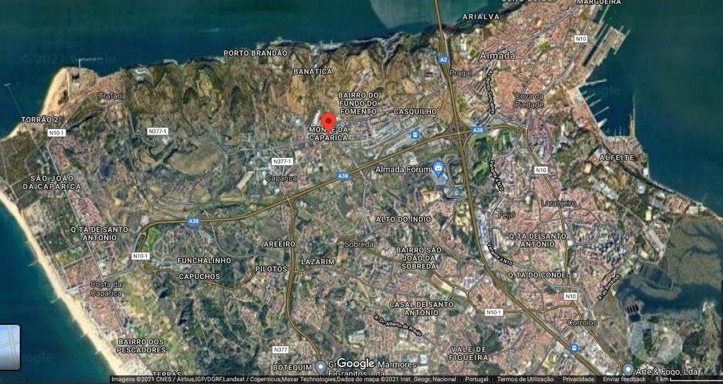 Comprar Loja Almada - Fotos para Terreno urbano no centro Monte de Caparica para edifício com...