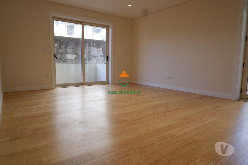 Apartamentos a venda Porto - Fotos para Porto-T3 com terraço na Boavista (CS-393G)