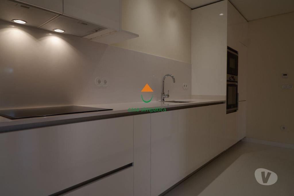 Apartamentos a venda Porto - Fotos para Porto-T3 com terraço na Boavista (CS-393G)