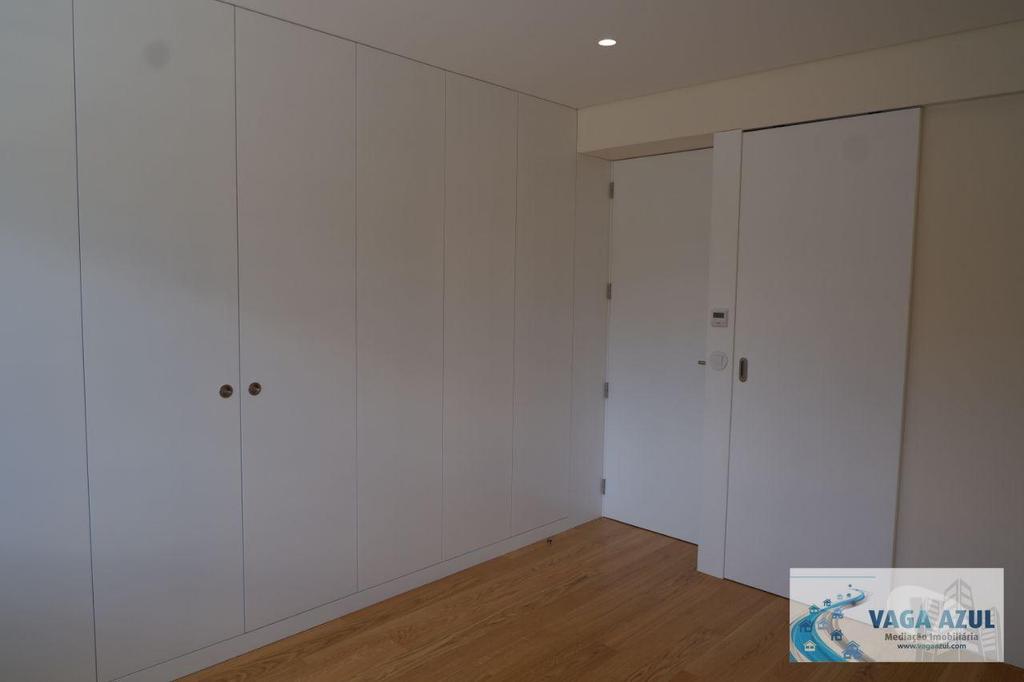 Apartamentos a venda Porto - Fotos para Apartamento T3 com Garagem Individual Recuperado à Avenida da