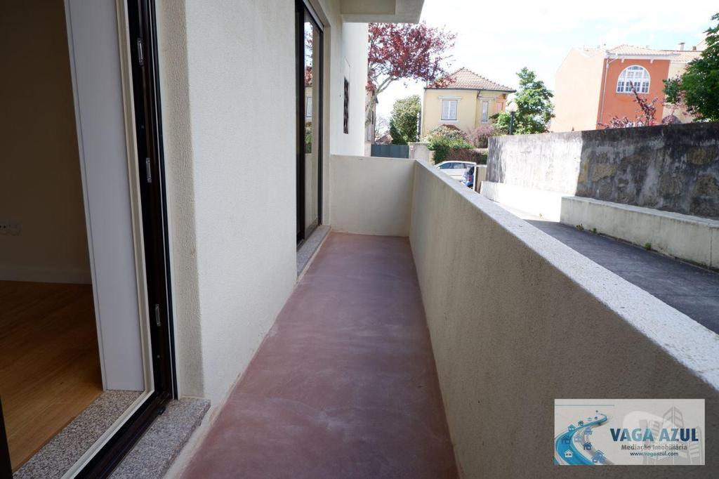 Apartamentos a venda Porto - Fotos para Apartamento T3 com Garagem Individual Recuperado à Avenida da