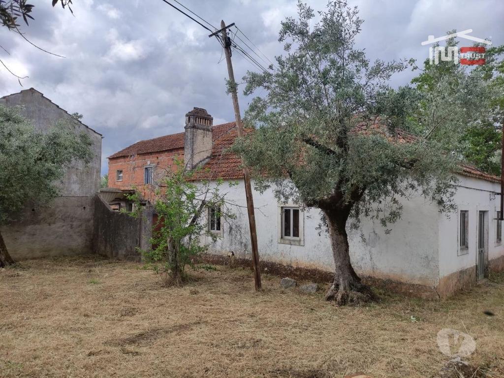 Apartamentos a venda Alvaiázere - Fotos para Ótima moradia de 2 pisos, em bom estado, com furo e logradouro