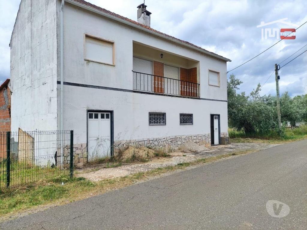 Apartamentos a venda Alvaiázere - Fotos para Ótima moradia de 2 pisos, em bom estado, com furo e logradouro