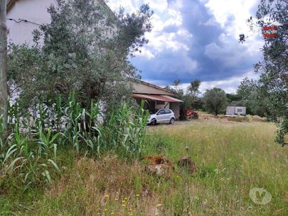 Casas a venda - Fotos para Ótima moradia de 2 pisos, em bom estado, com furo e logradouro