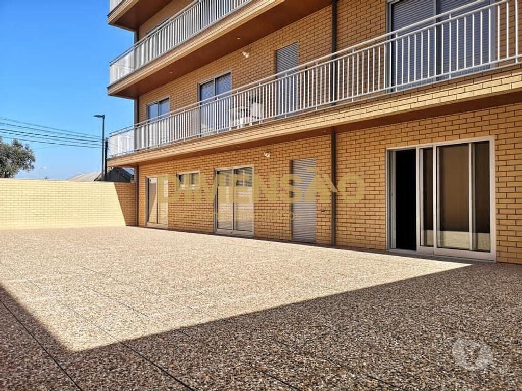 Apartamentos a venda Valongo - Fotos para T2 novo, c terraço privativo de 136m2, para venda ao centro de