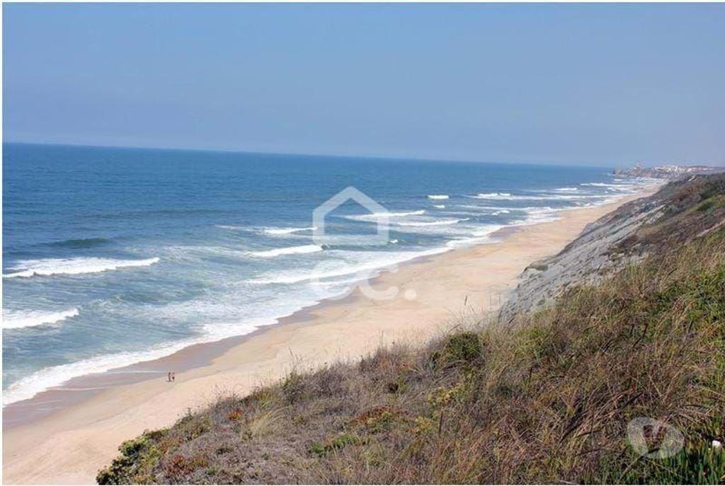 Terrenos Alcobaça - Fotos para Lote de construção para 5 moradias em banda na praia da Pedra do