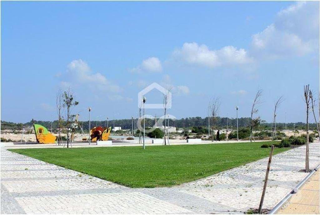 Terrenos Alcobaça - Fotos para Lote de construção para 5 moradias em banda na praia da Pedra do