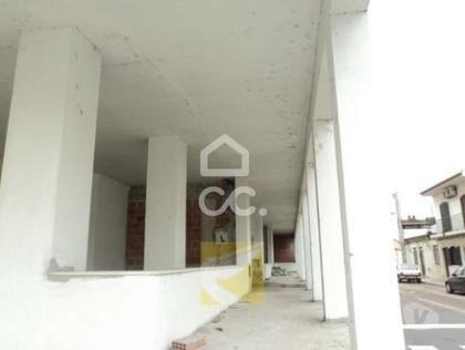 Comprar Loja - Fotos para Edificio de habitação e comercio em Coruche ( por concluir)