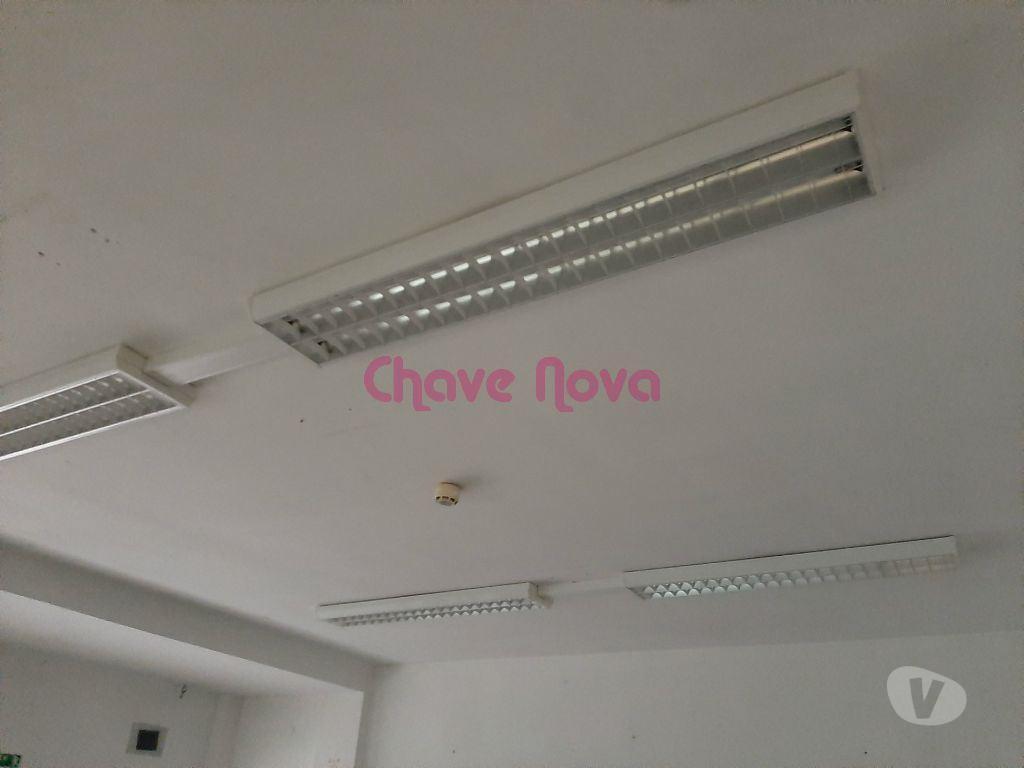 Comprar Loja Vila Nova de Gaia - Fotos para Loja de gaveto em Edifício comercial.