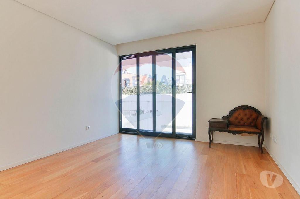 Apartamentos a venda Porto - Fotos para Porto-Moradia T5 para venda (125061006-132)