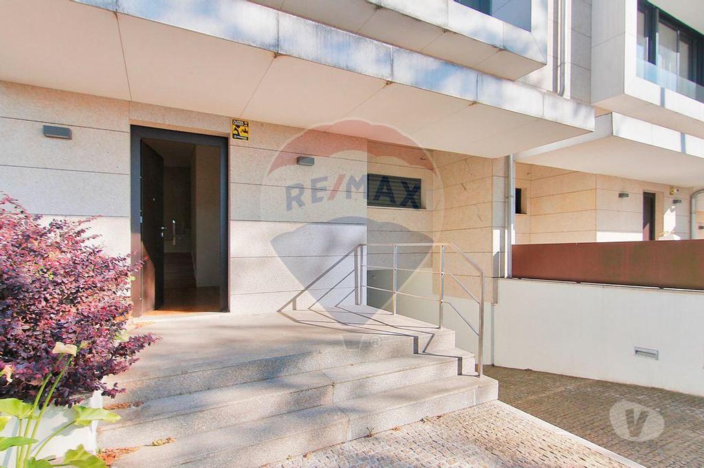 Apartamentos a venda Porto - Fotos para Porto-Moradia T5 para venda (125061006-132)