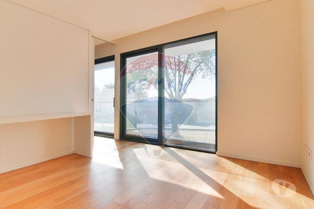 Apartamentos a venda Porto - Fotos para Porto-Moradia T5 para venda (125061006-132)